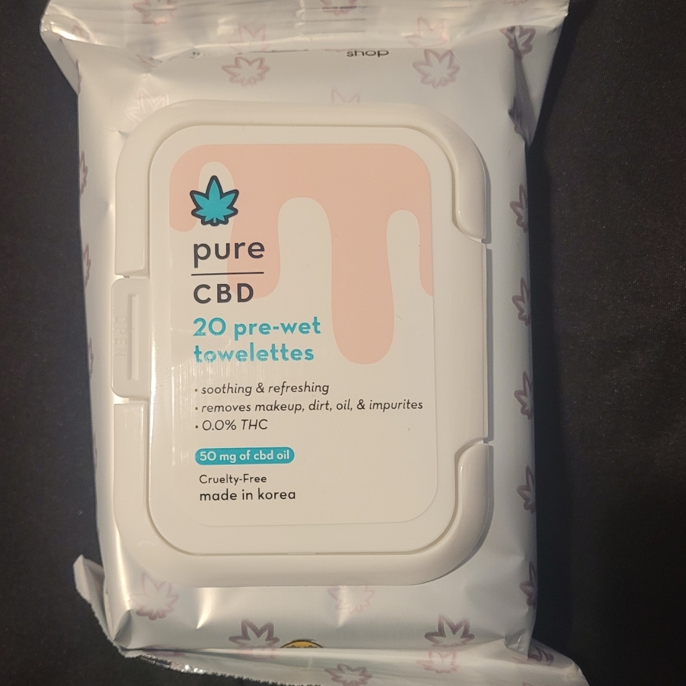 Make remover wipes